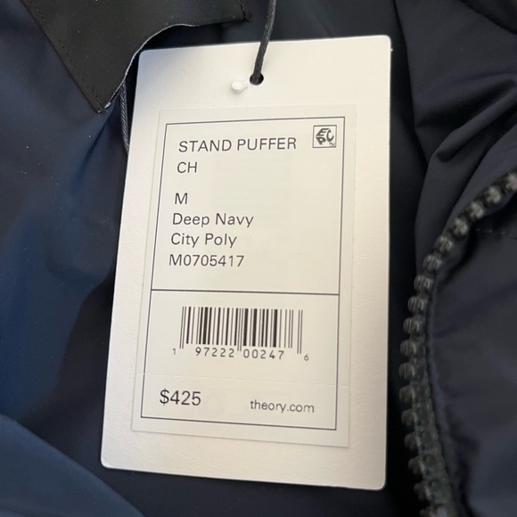 Theory stand puffer deep navy medium M brand new - Picture 4 of 4